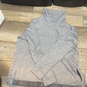 Nike turtleneck sweatshirt
